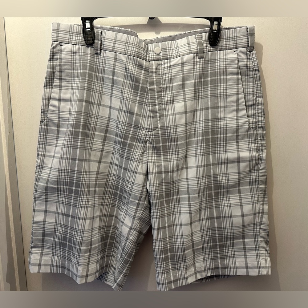 NIKE Dri-Fit Tour Performance Golf Shorts - Men’s 34 - 11.5” Inseam